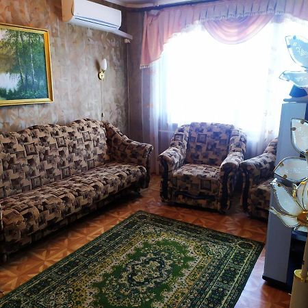 Ильинская 3К Посуточно Почасово Appartement Soemy Buitenkant foto