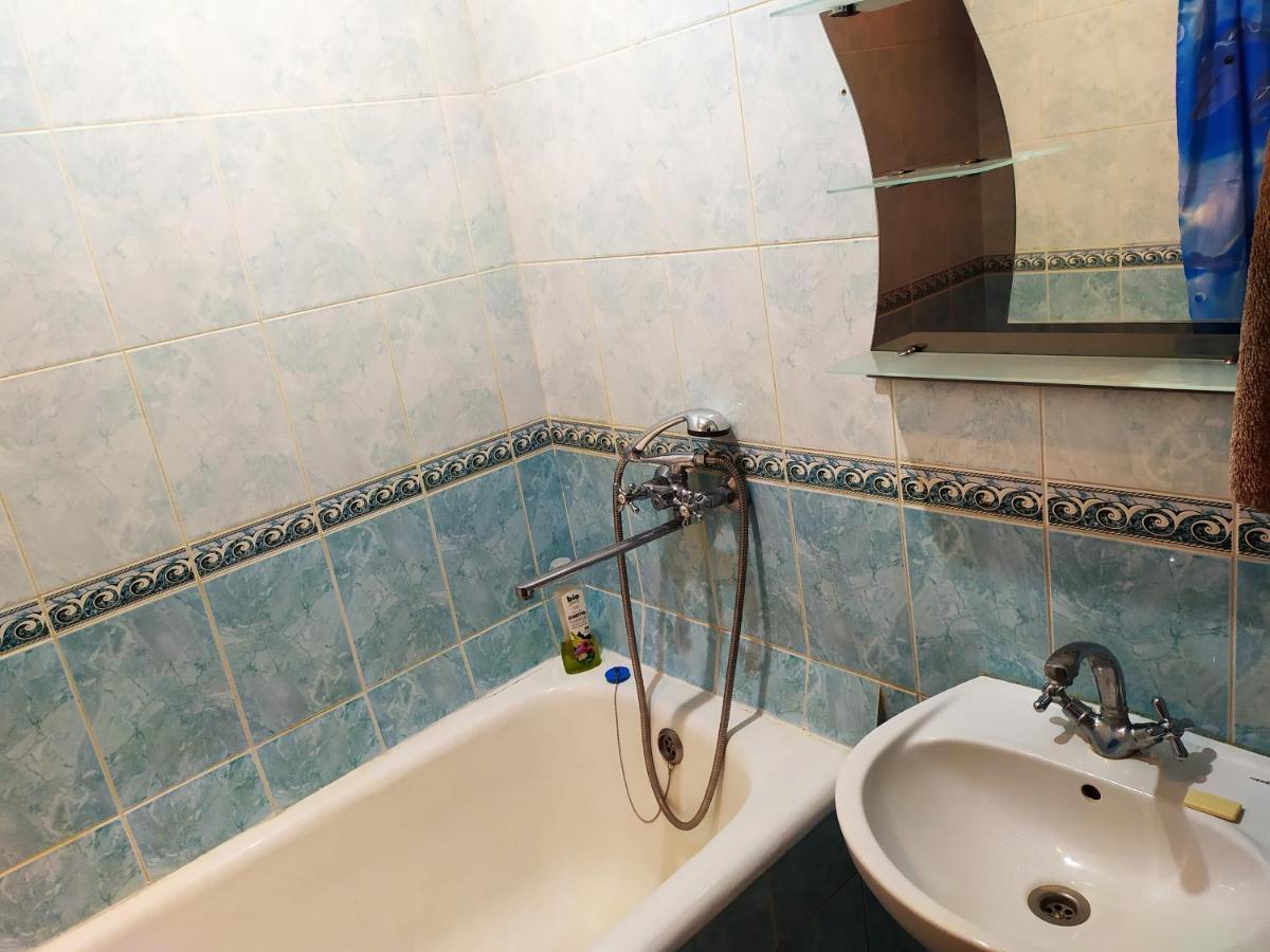 Ильинская 3К Посуточно Почасово Appartement Soemy Buitenkant foto