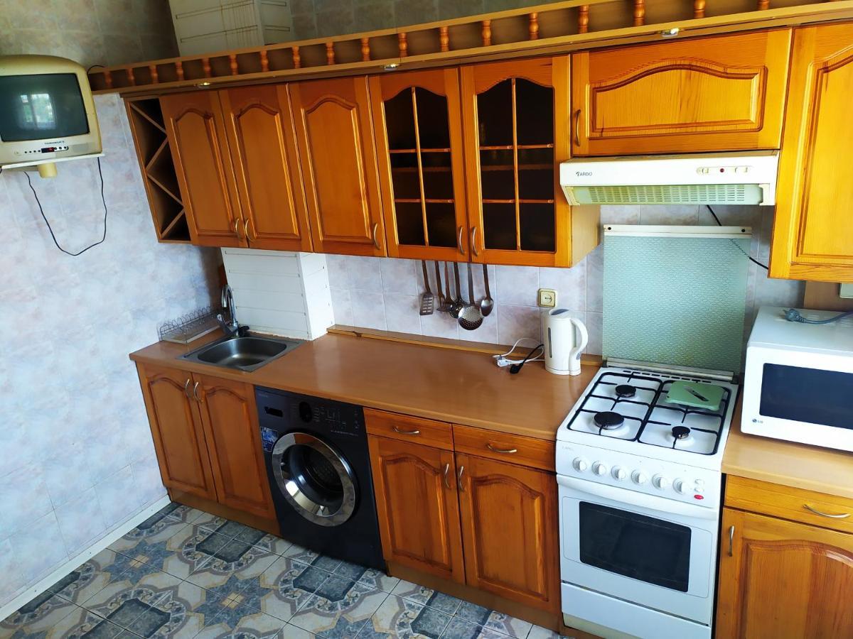 Ильинская 3К Посуточно Почасово Appartement Soemy Buitenkant foto