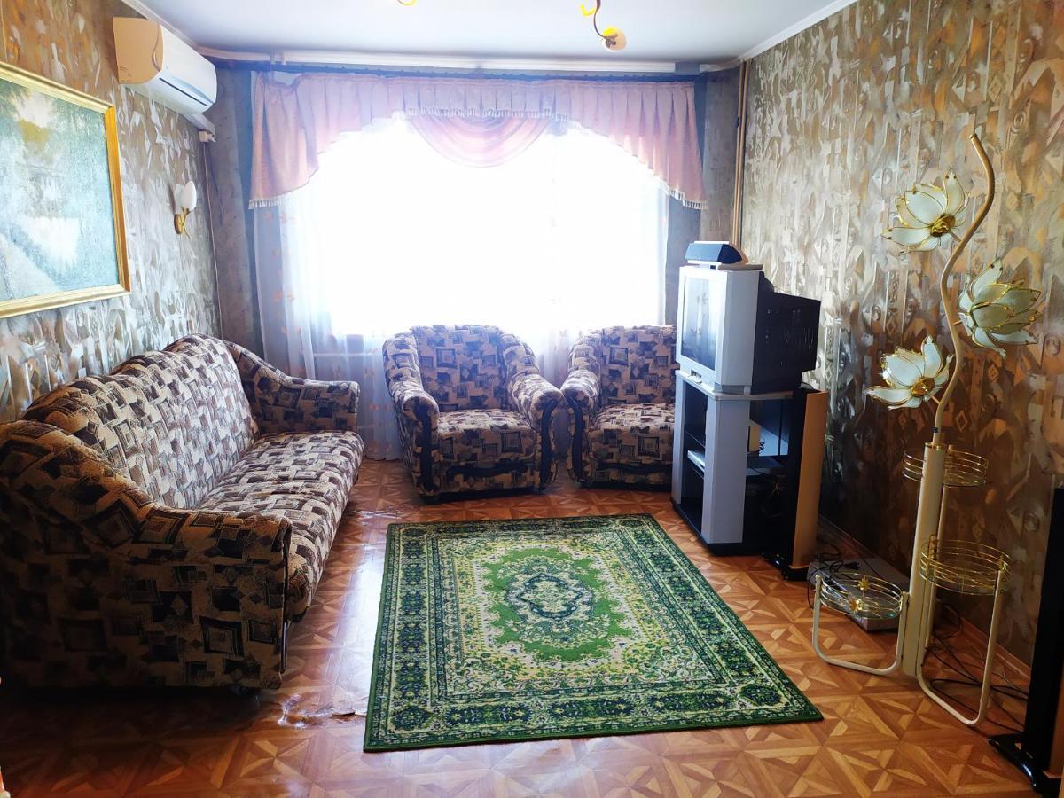 Ильинская 3К Посуточно Почасово Appartement Soemy Buitenkant foto