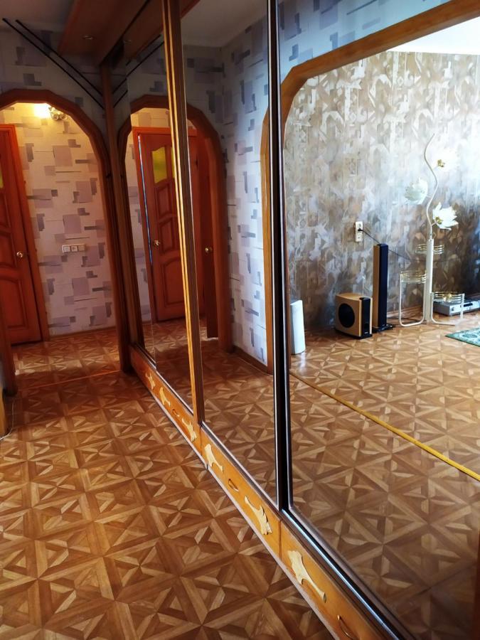 Ильинская 3К Посуточно Почасово Appartement Soemy Buitenkant foto